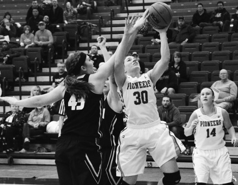 Women lose to Oshkosh, look to playoffs
